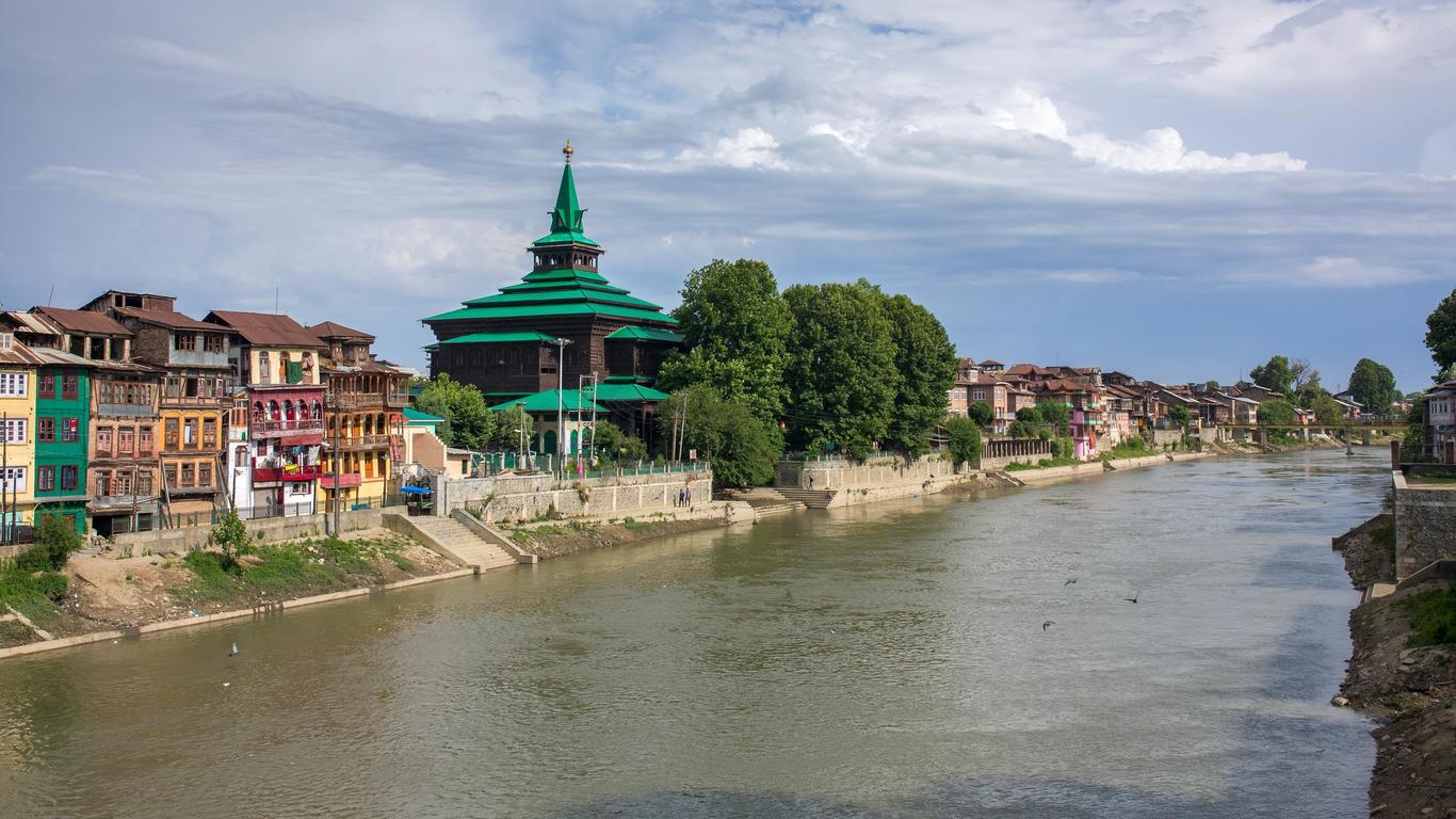 Flights to Šrínagar